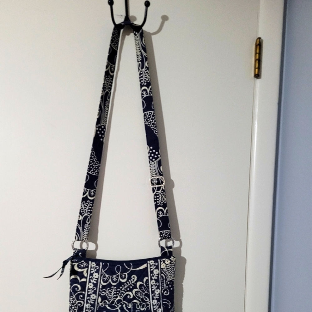 Vera bradley crossbody - Picture 5 of 5